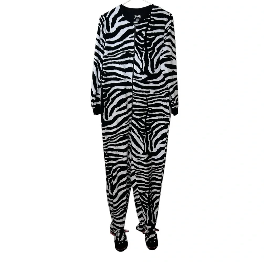 Nick & Nora Women's Zebra Print Black White Sleepwear Loungewear